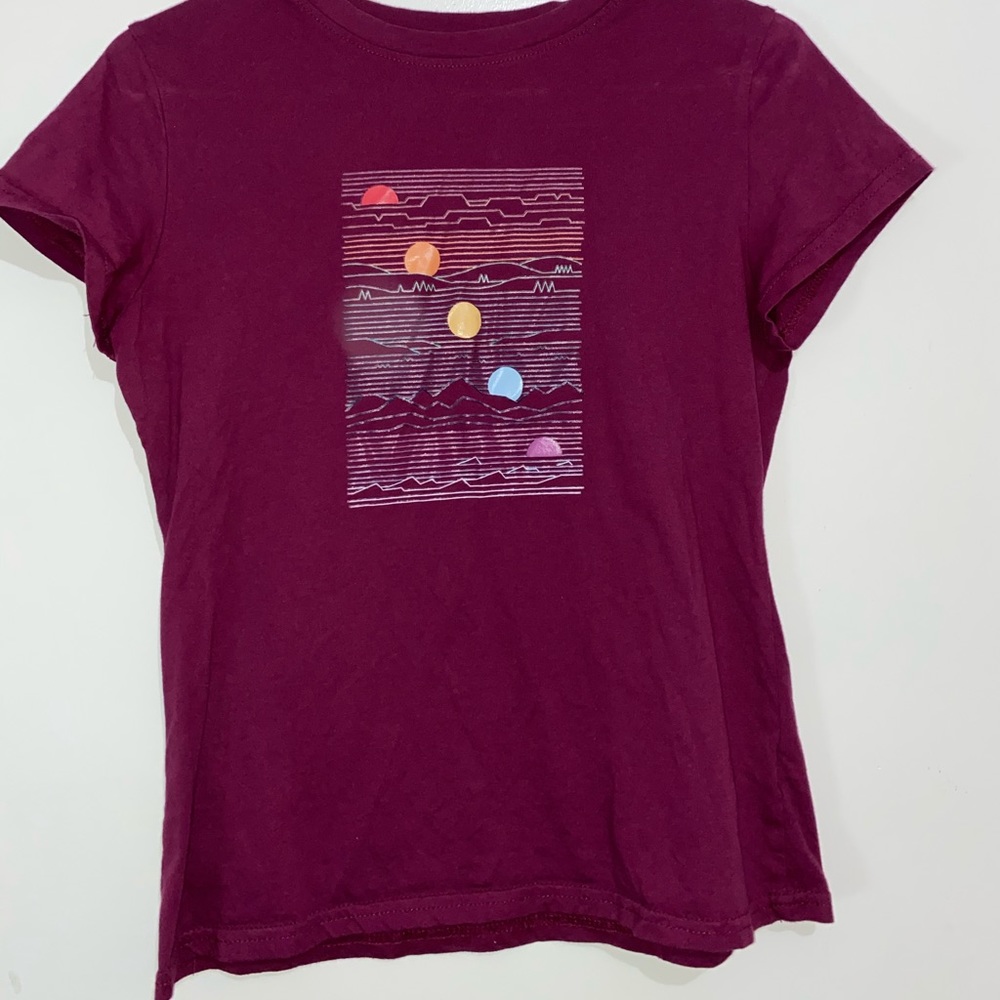 two simple tees